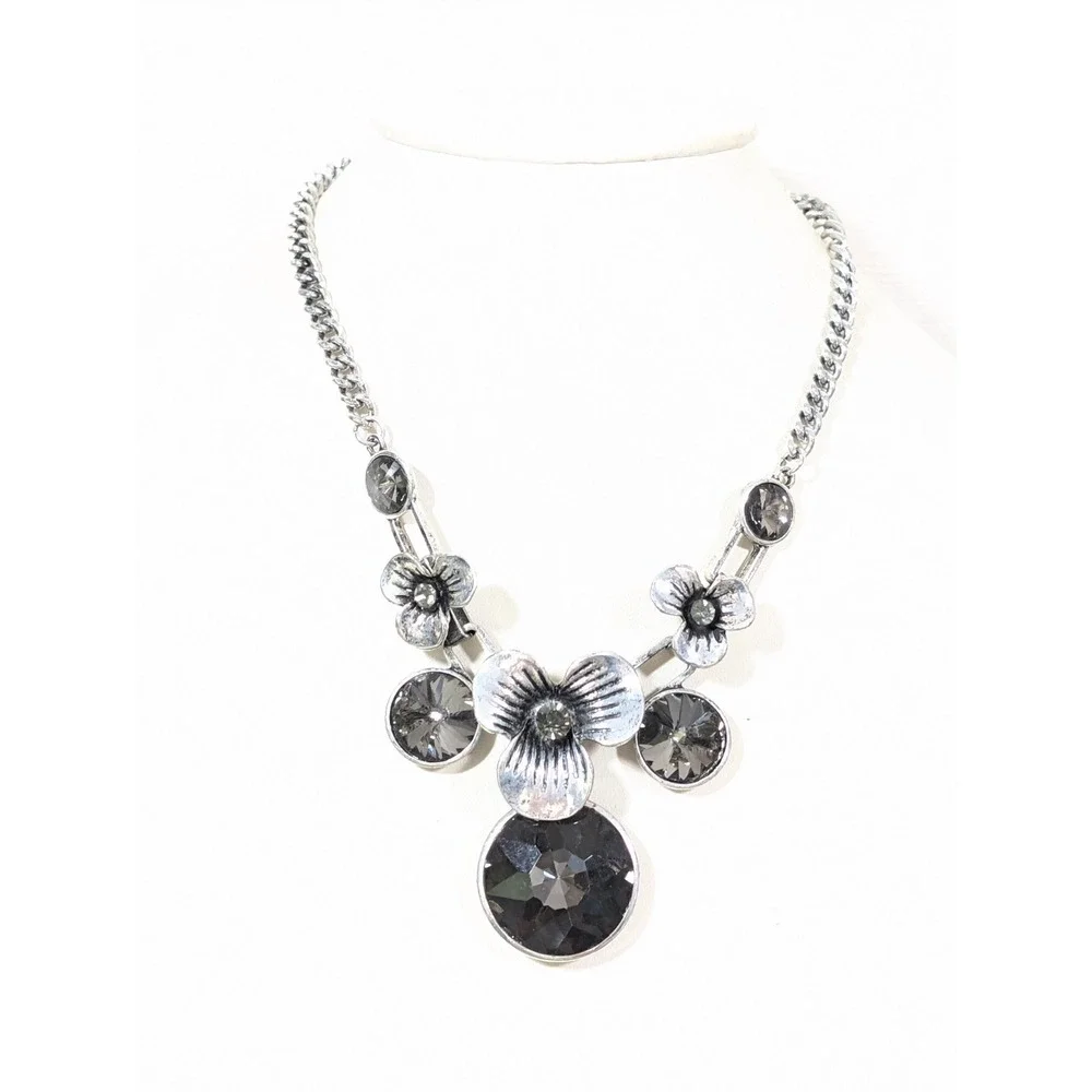 Smokey Gray Crystal Floral Cluster Statement‎ Necklace Silver Tone 22